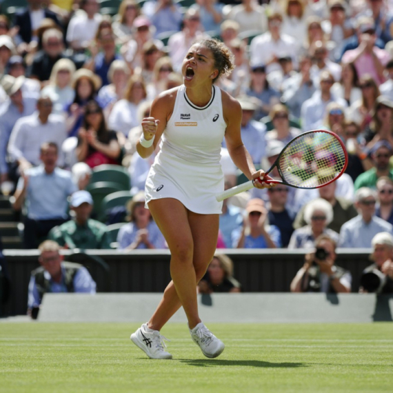 Paolini posle velike borbe eliminisala Vekić za prvo finale Vimbldona VIDEO