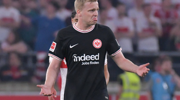 Van den Bek i zvanično u Đironi