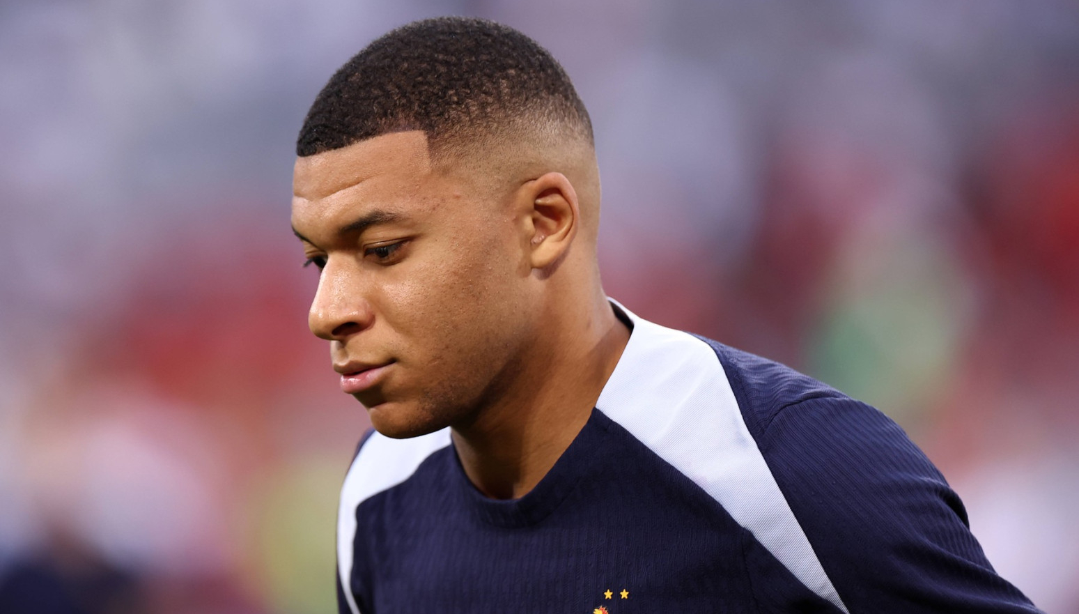 Real pustio u prodaju dres Mbapea VIDEO