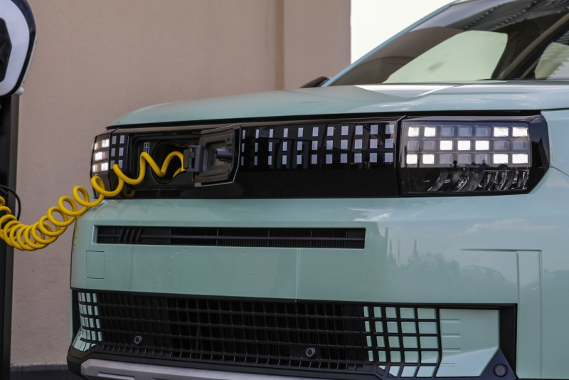 Fiat Grande Panda koja će se praviti u Kragujevcu: Sve što znamo o dizajnu i bojama FOTO