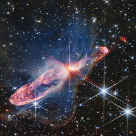 NASA objavila dve zapanjujuće slike galaksije FOTO