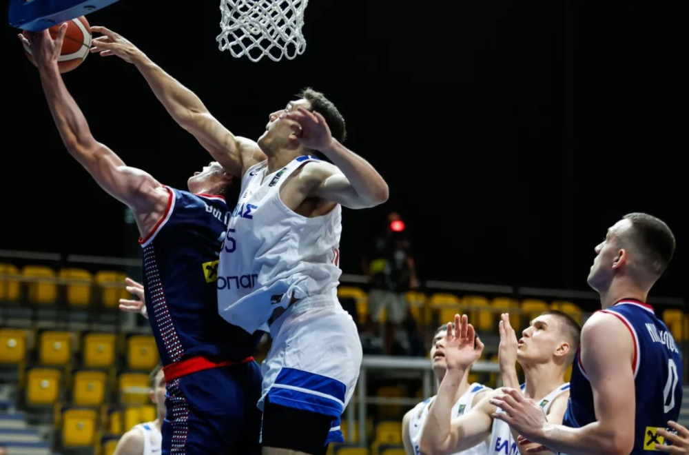 Mladi košarkaši Srbije izgubili od Grčke