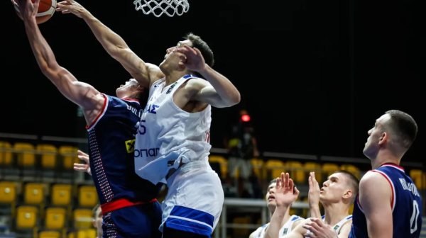 Mladi košarkaši Srbije izgubili od Grčke