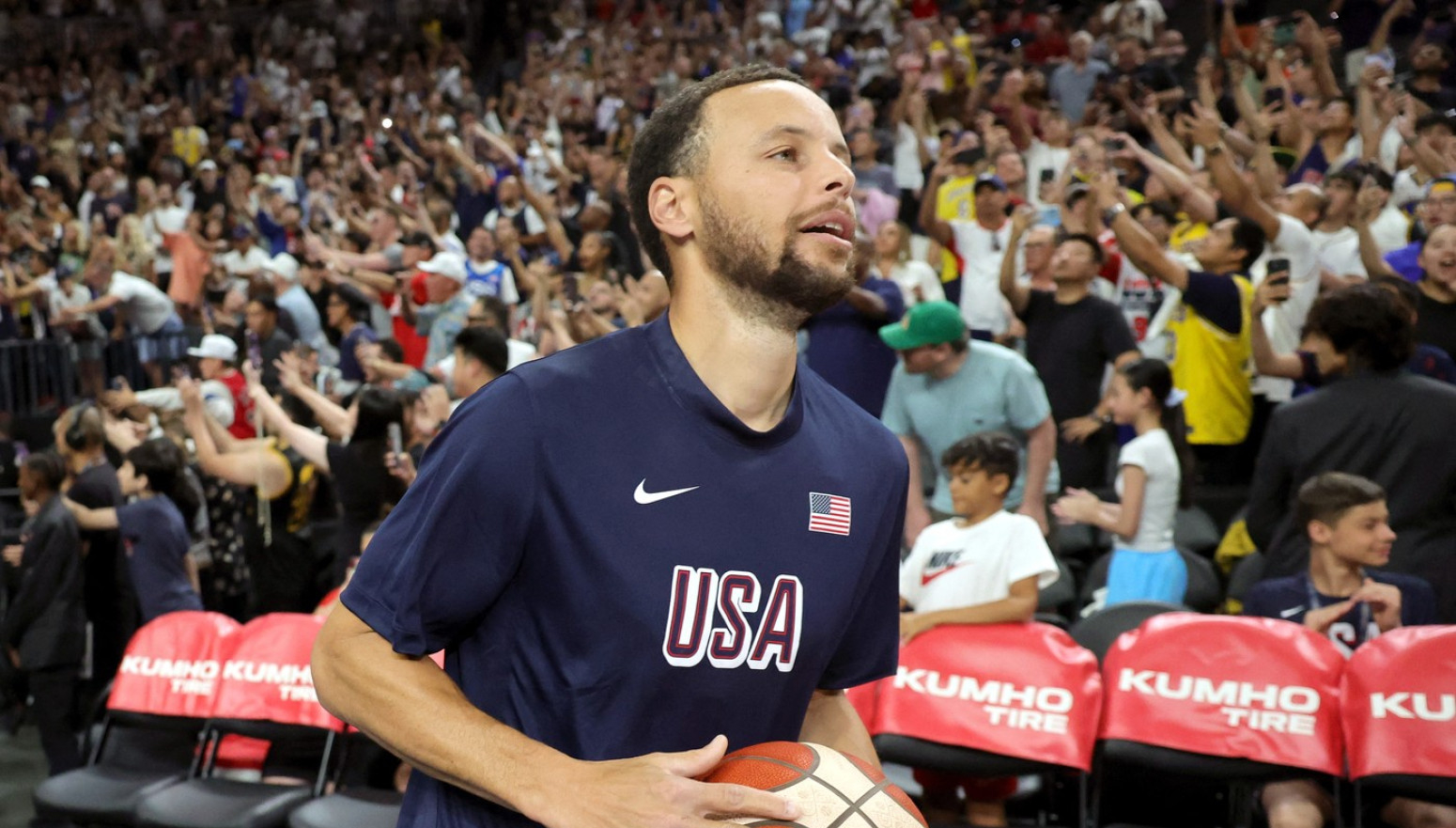 Stef Kari pred Srbiju: "Mnogo je istorije iza nas – biće teško"