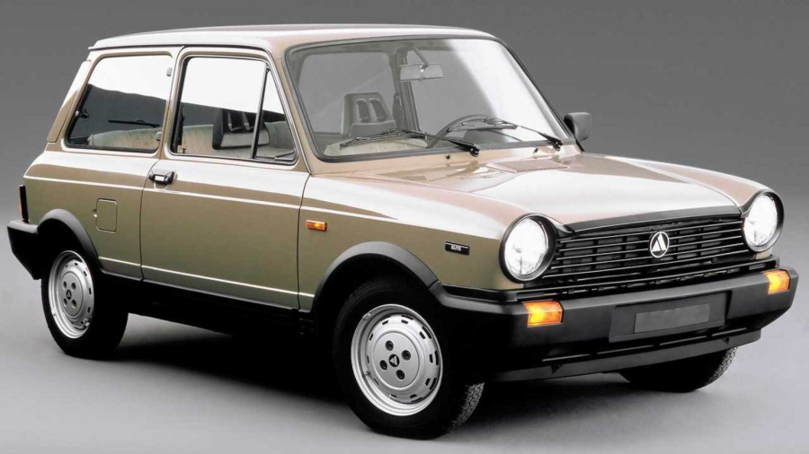 Italijanska vlada želi da preuzme dva kultna auto-brenda od Stellantisa, u igri i Kinezi