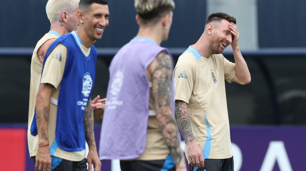 Pre godinu dana prodavao na ulici – sad deli svlačionicu sa Mesijem