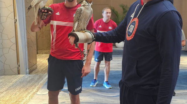 "Soko zove orla" – Jokića slušaju i ptice FOTO