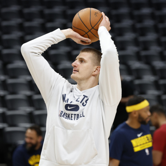 Karl kritikuje Denver: "Pomognite Jokiću!"