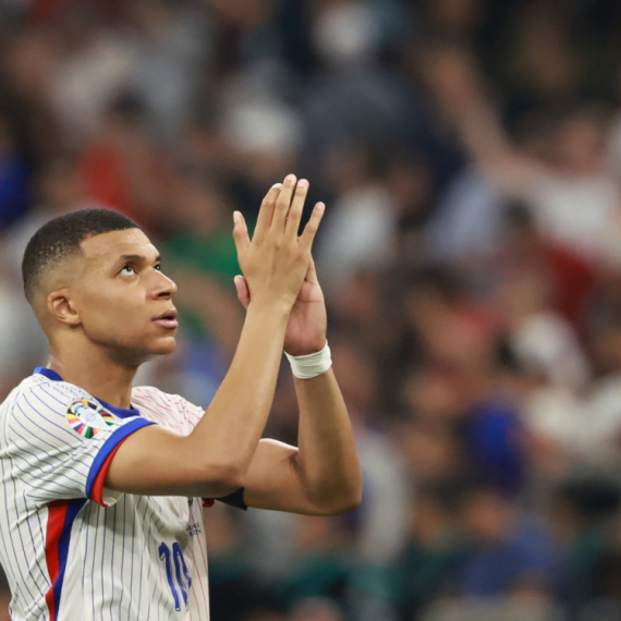 Mbape potpisao! FOTO