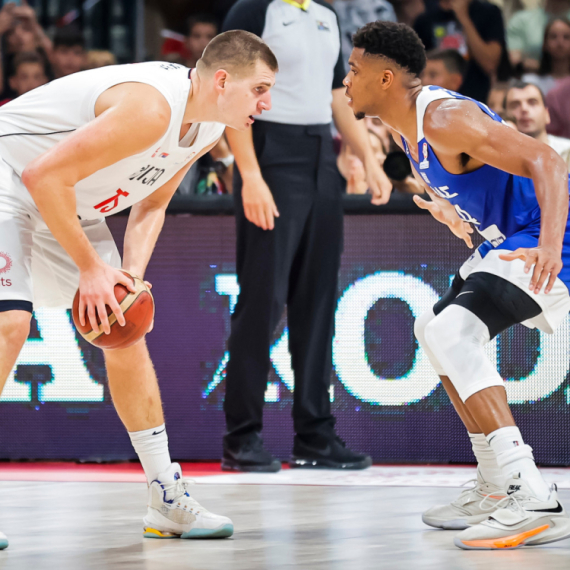 Jokić protiv Janisa usred Beograda!