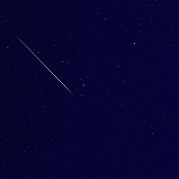 Praćeno bukom i grmljavinom: Čudna pojava na nebu iznad grada FOTO/VIDEO