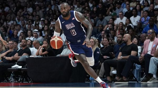 Lebron piše istoriju – prvi košarkaš barjaktar na OI