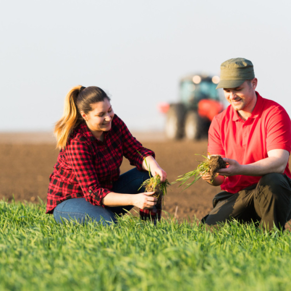 Poljoprivrednicima u Srbiji isplaćeno gotovo 102 milijarde dinara