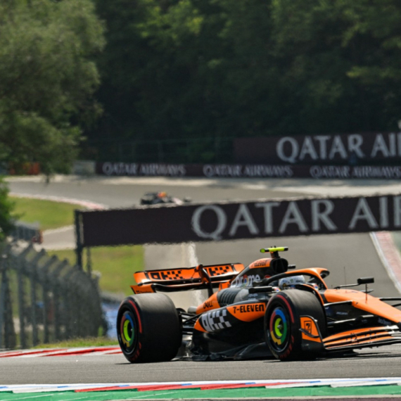 Noris najbrži na drugom treningu u Mađarskoj, Lekler udario u barijere VIDEO