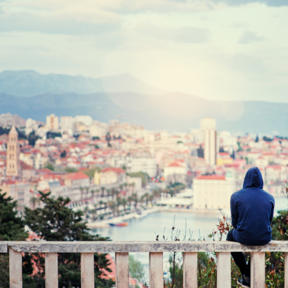 Britanac zgrožen prizorima iz Hrvatske: "Zašto ljudi ne poštuju svoju zemlju?" VIDEO