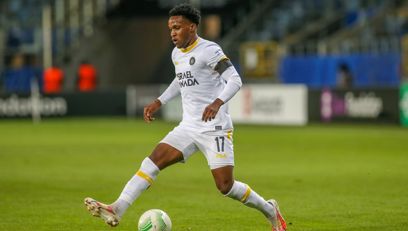 Krilo Makabija pred dolaskom u Crvenu zvezdu