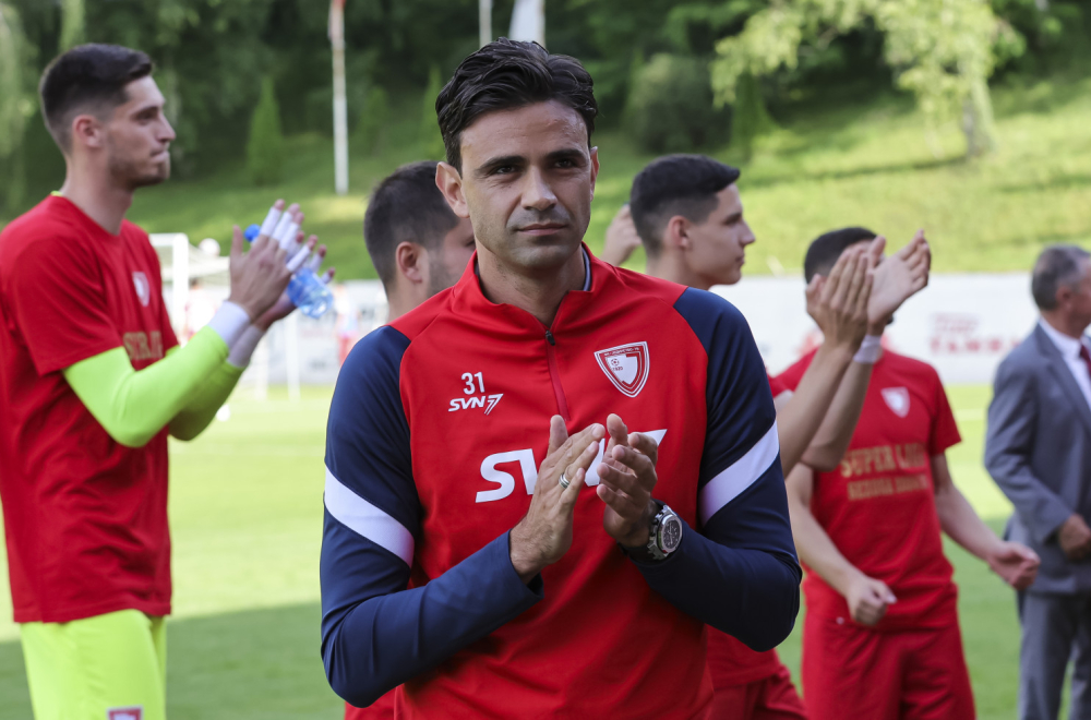 "Cirkus" na Marakani – trener registrovan kao igrač