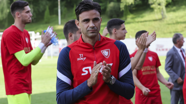 "Cirkus" na Marakani – trener registrovan kao igrač