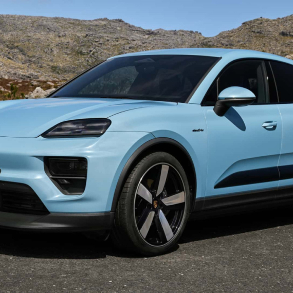 Porsche ozbiljno zaigrao na struju: Stigli pristupačniji električni Macan i Macan 4S FOTO