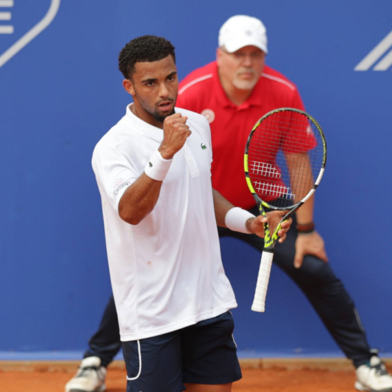 Ništa od slavlja u rodnom gradu, Fis srušio Zvereva!