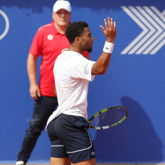 Fis servirao iz ruke na brejk lopti, publika u Hamburgu mu zviždala VIDEO