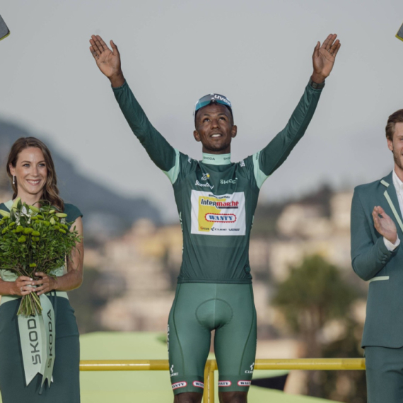 Girmaj produžio ugovor