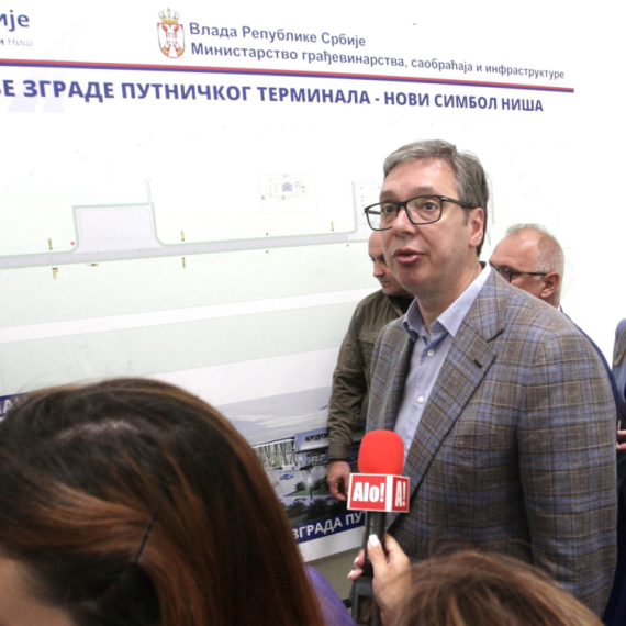 Vučić: Kargo saobraćaj može da donese mnogo novca