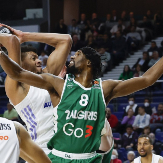 Zvanično: Amerikanac u Parizu