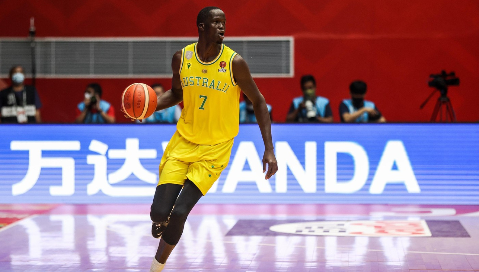 Rival Srbije ostao bez pojačanja – FIBA mu stala na put