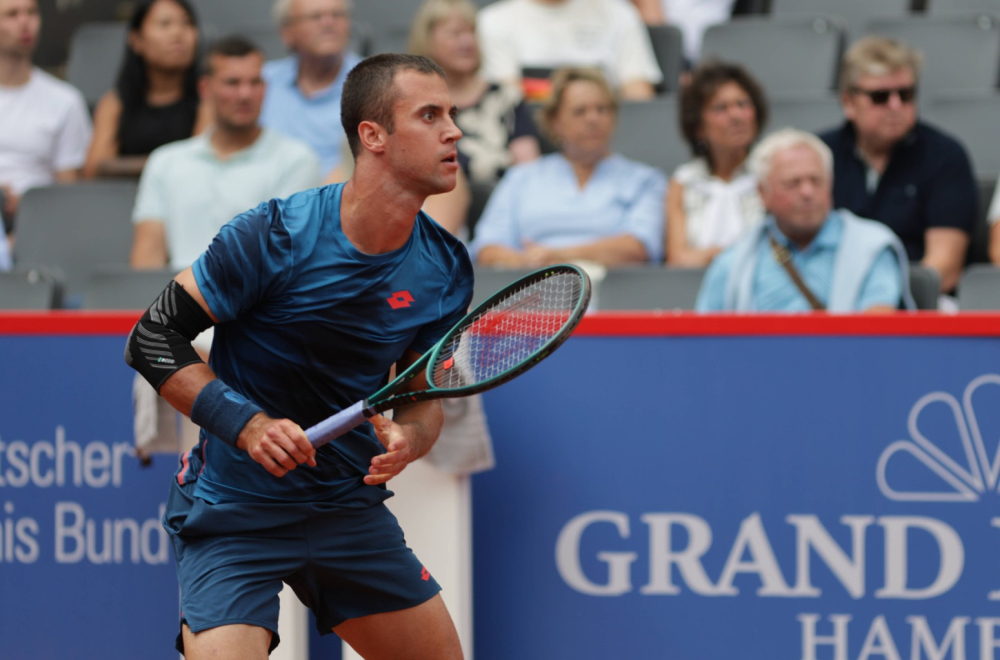 Đere dobro krenuo, pa izgubio 8 gemova u nizu i ispao