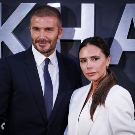 Bekam isfotošopirao sliku, Viktorija se šokirala: "Šta? Koji je ovo filter Dejvide?" FOTO