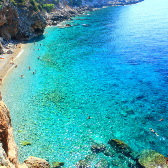 Odron blokirao najlepšu plažu u Evropi VIDEO