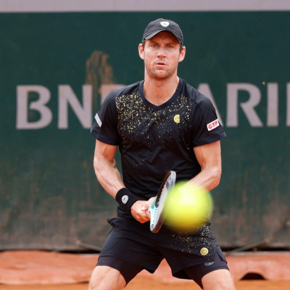 Urnebesna reakcija Australijanca kada je saznao da igra sa Novakom VIDEO