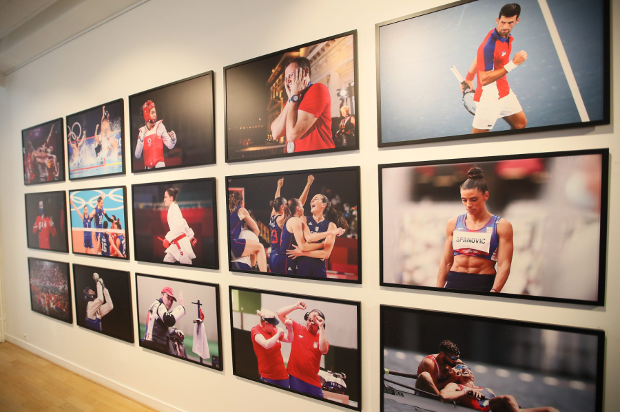 Otvorena izložba Put pravih vrednosti u Kulturnom centru Srbije u Parizu