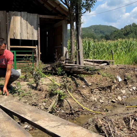 Ostala je pustoš; "Voda ulazila u kuću čak i kroz zatvorene prozore" FOTO/VIDEO
