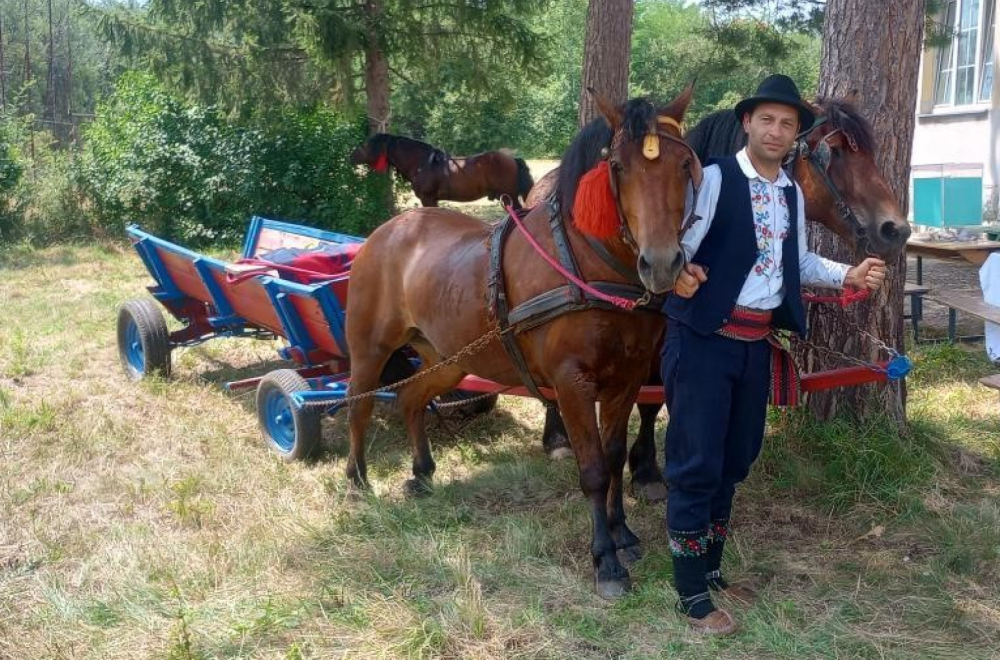 Krkobabić: Karavan zaprega u Tripkovi obeležio ovonedeljne Miholjske susrete FOTO