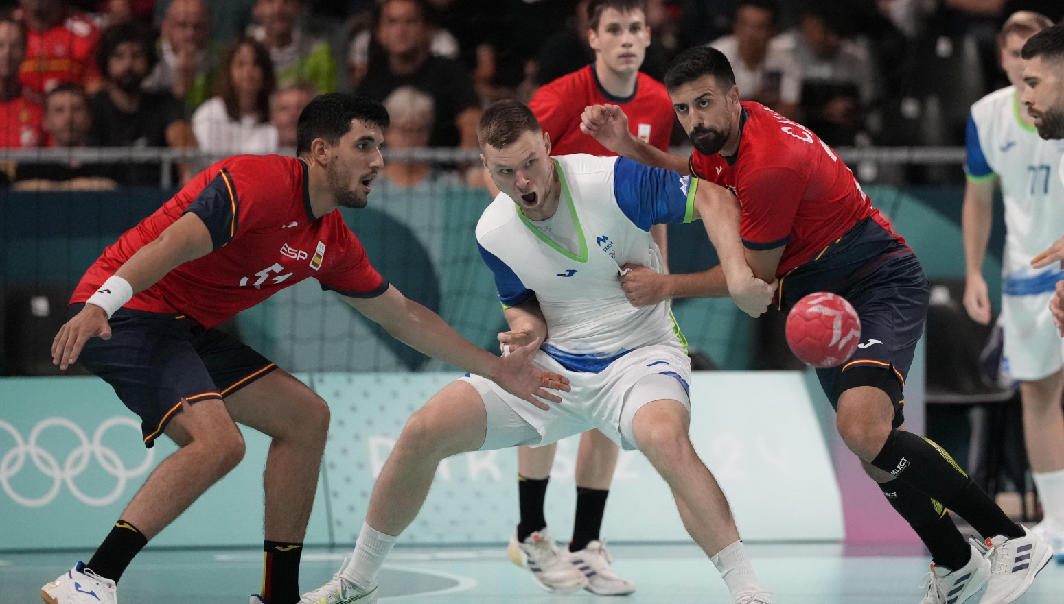 Španija na startu bolja od Slovenije