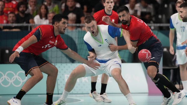 Španija na startu bolja od Slovenije