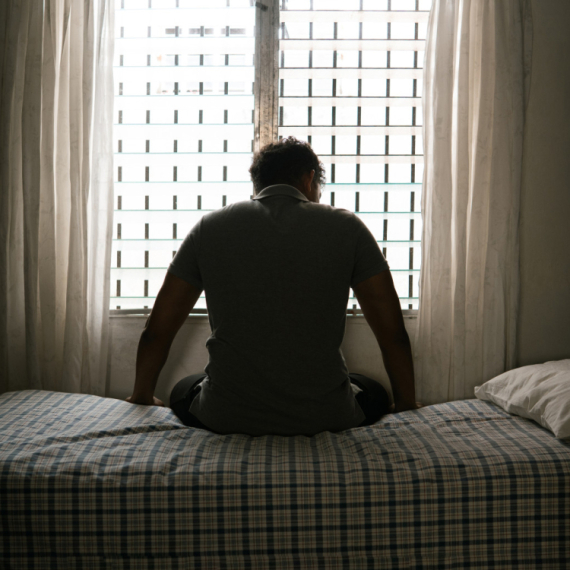 Ova uobičajena navika može da dovede do erektilne disfunkcije i opadanja kose