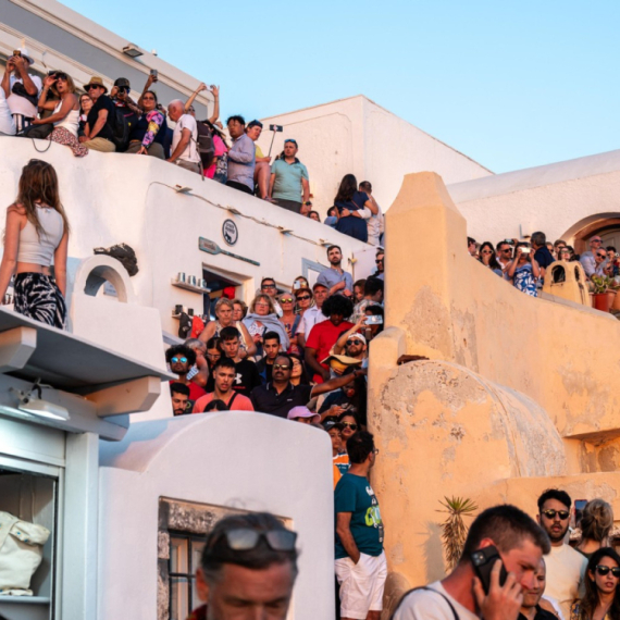 Turisti užasnuti grčkim ostrvom: "Nikada se neću vratiti" FOTO