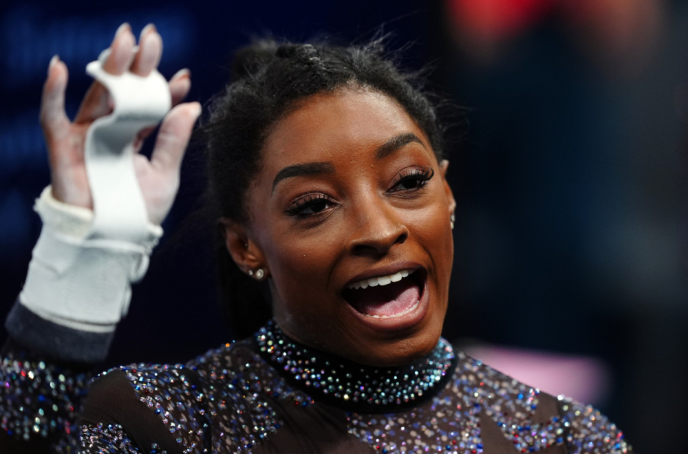 Simon Bajls se požalila na povredu