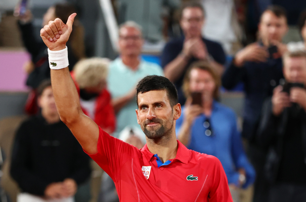 Đoković uživo bodri odbojkaše Srbije FOTO