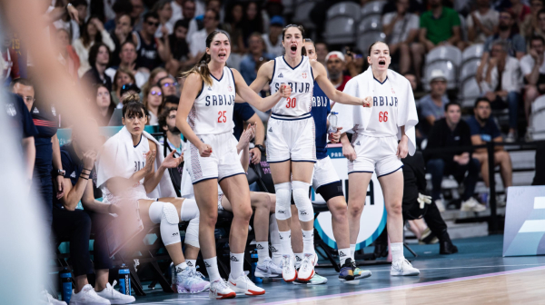 "Luda" pobeda Srbije – od +20 do 3p za četvrtinu; Stanković heroina