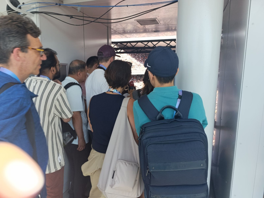 Pariz ključa: Nenormalne gužve – svi hoće na spektakl FOTO/VIDEO