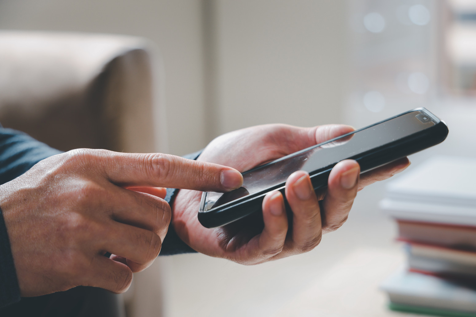 U ovim zemljama na granici mogu da uzmu telefon i traže šifru: Jedno ne može da napravi problem