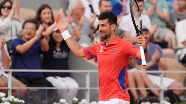 Neuništiv! Novak jači od Cicipasa i bola u kolenu za novo polufinale!