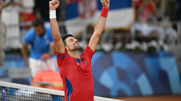 Novak pred vratima "Zlatnog slema"