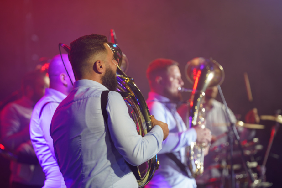 Sinoć je GRMELO u Guči - Eksplozivan start prvog dana 63. Dragačevskog sabora trubača