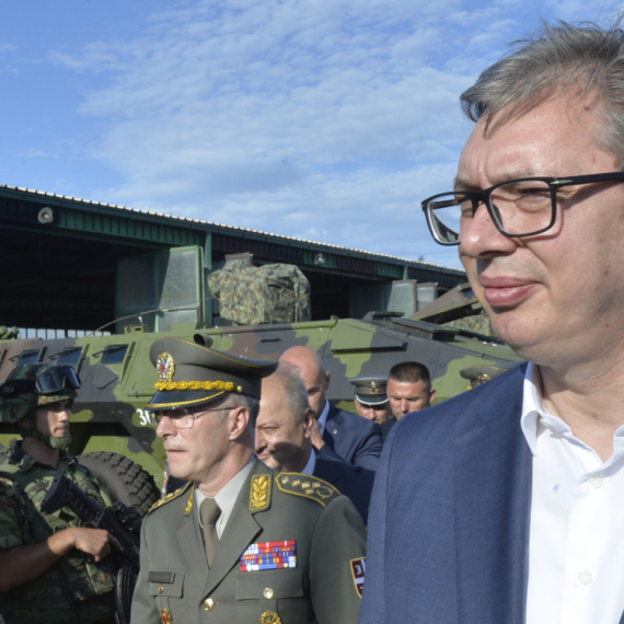 Vučić najavio iznenađenje: Srbija nabavlja moćno oružje