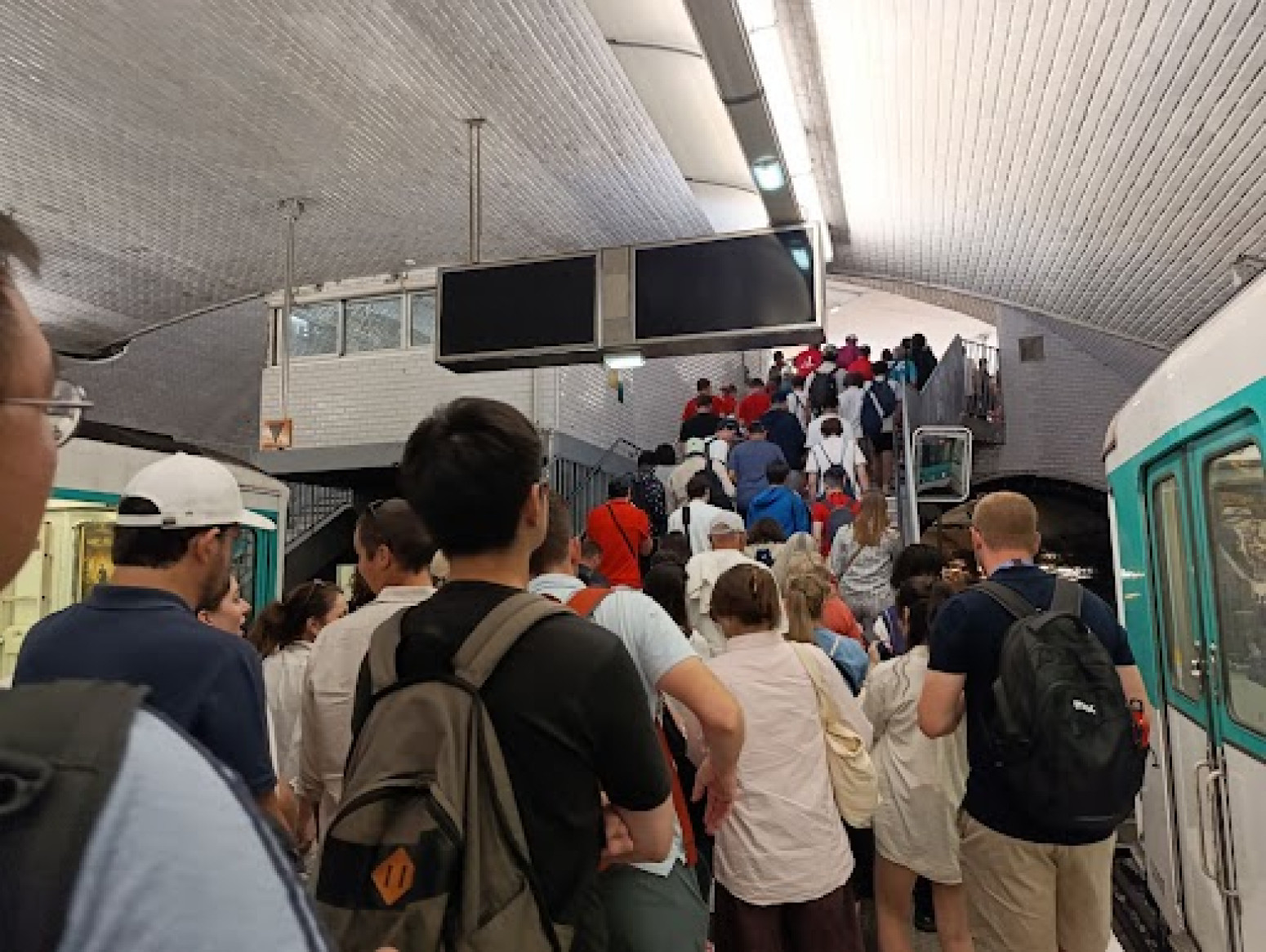 B92.sport u Parizu: Velika gužva zbog Đokovića i Alkarasa FOTO/VIDEO